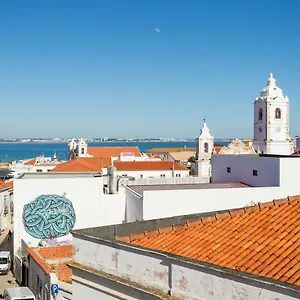 https://the-17-hostel.hotelaalgarve.com