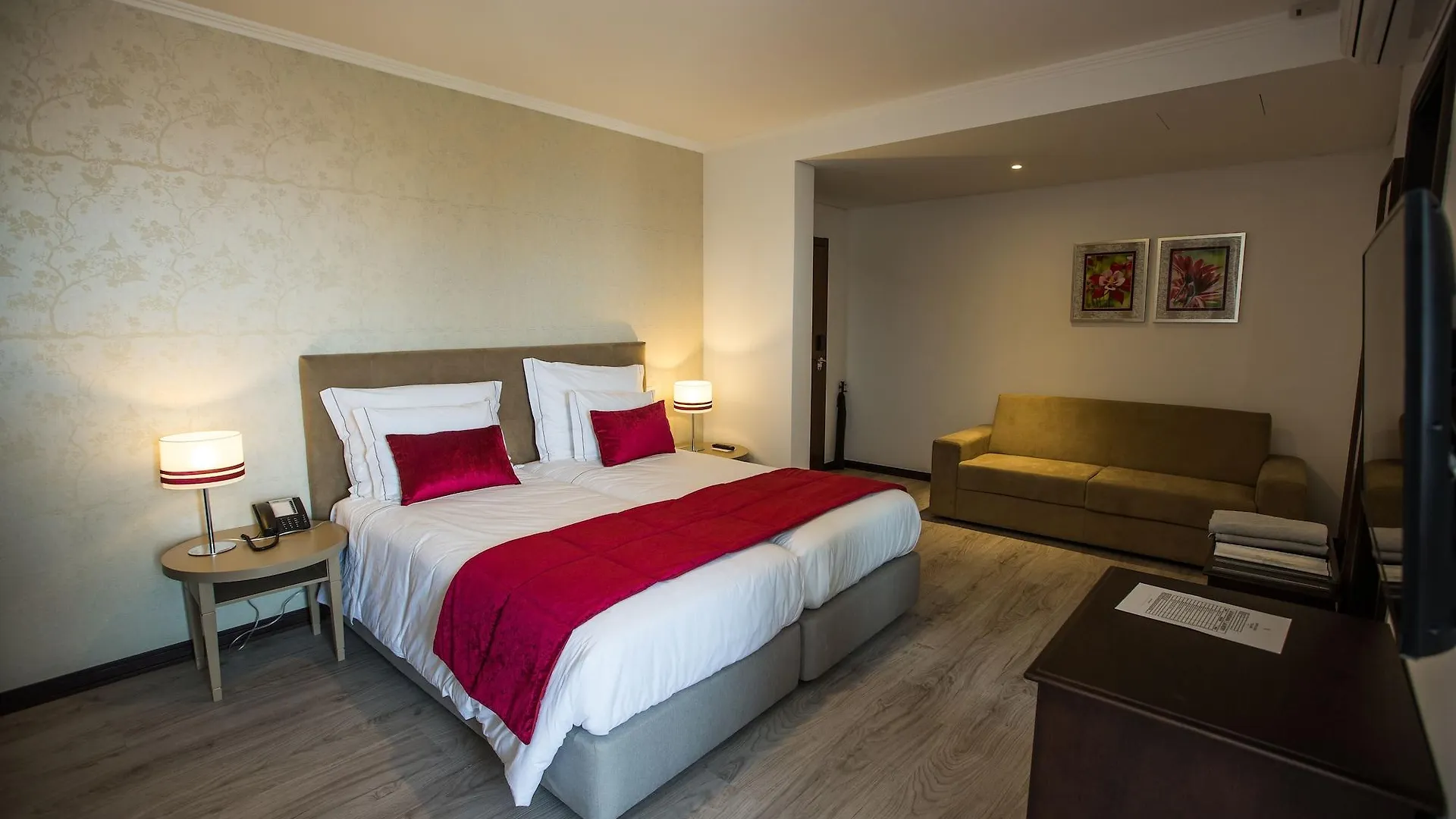****  Santa Cruz Village Hotel Portugal