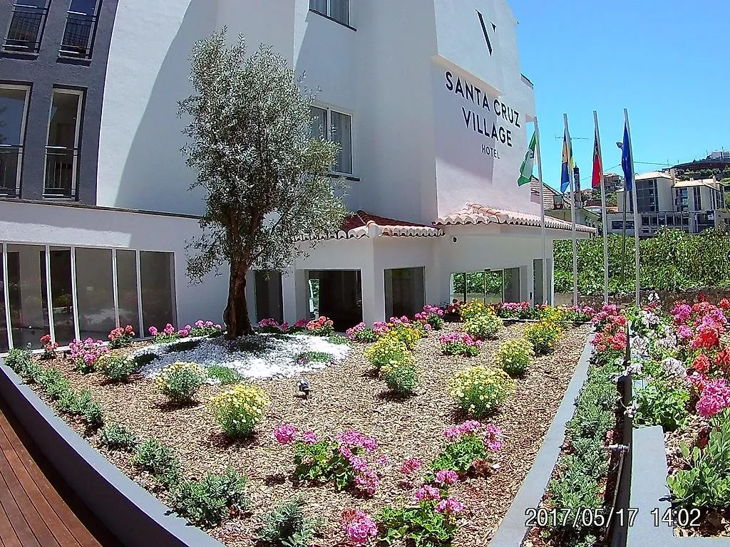 Santa Cruz Village Hotel