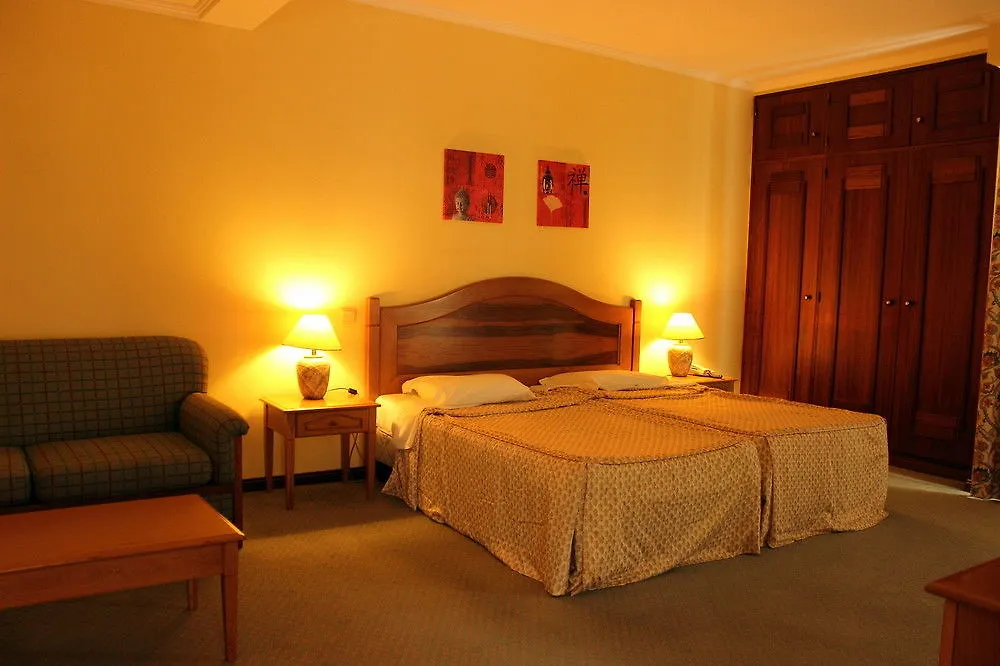 Santa Cruz Village Hotel Portugal